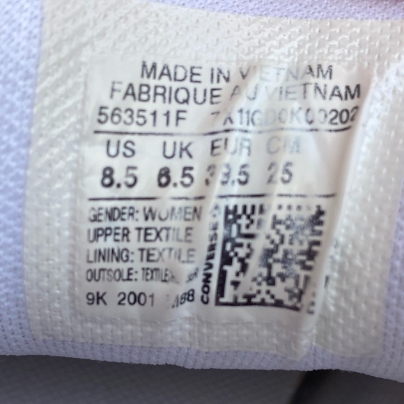 Converse Women's Chuck Taylor High Top White Sneakers Size 8.5 - Picture 12 of 12